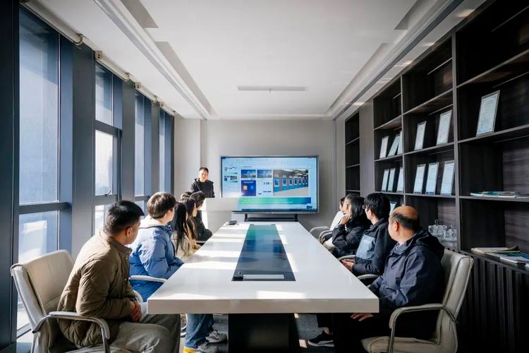 方威科技 一站式软件开发解决方案专家，助您实现技术梦想